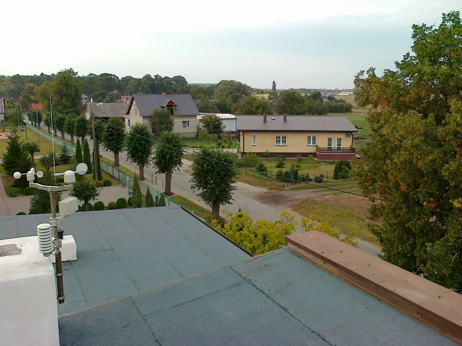 Sadłowo na fotografii z 2012 r. Widok miejscowości, nie dokumentacja cmentarzyska ani rzymskich znalezisk.